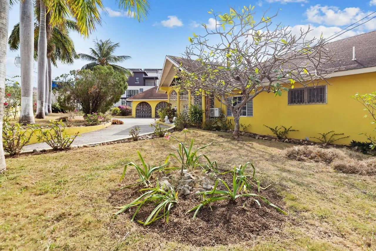 Yancey Largo Villa With Private Pool Montego Bay